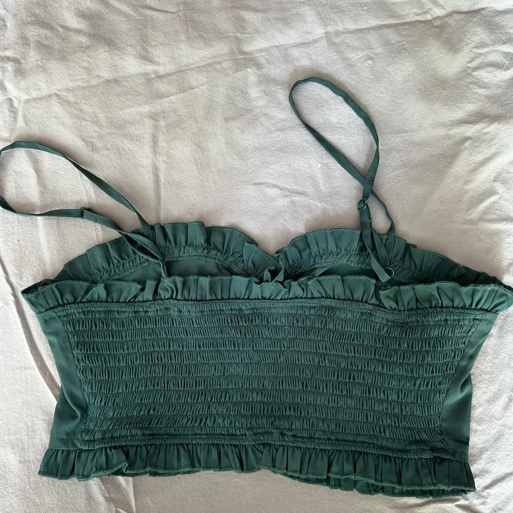crop top - Picture 5 of 9
